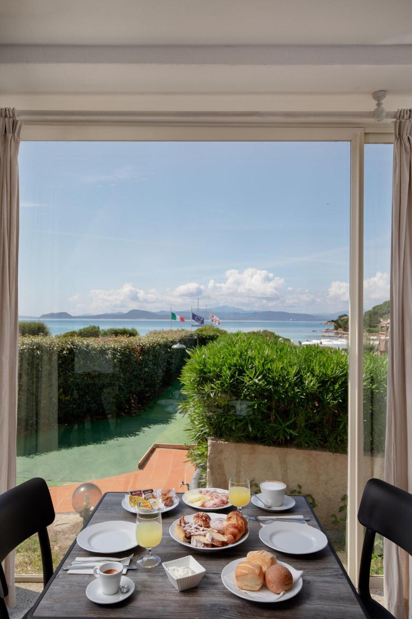 Hotel Castello Golfo Aranci Esterno foto