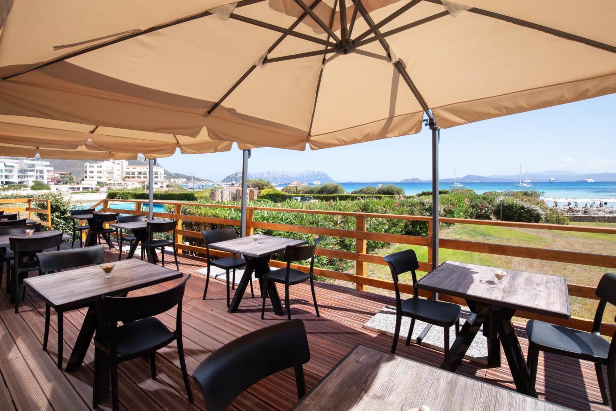 Hotel Castello Golfo Aranci Esterno foto